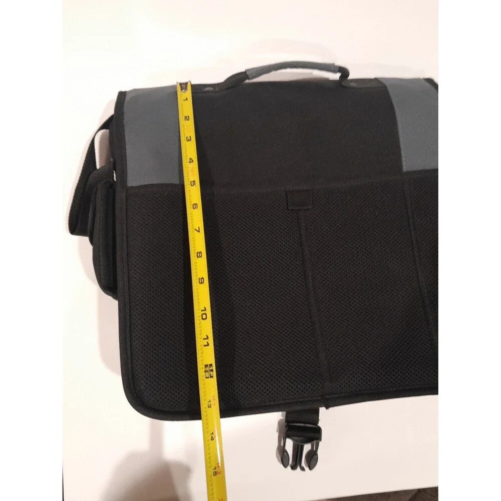 Targus Shoulder Bag, Black